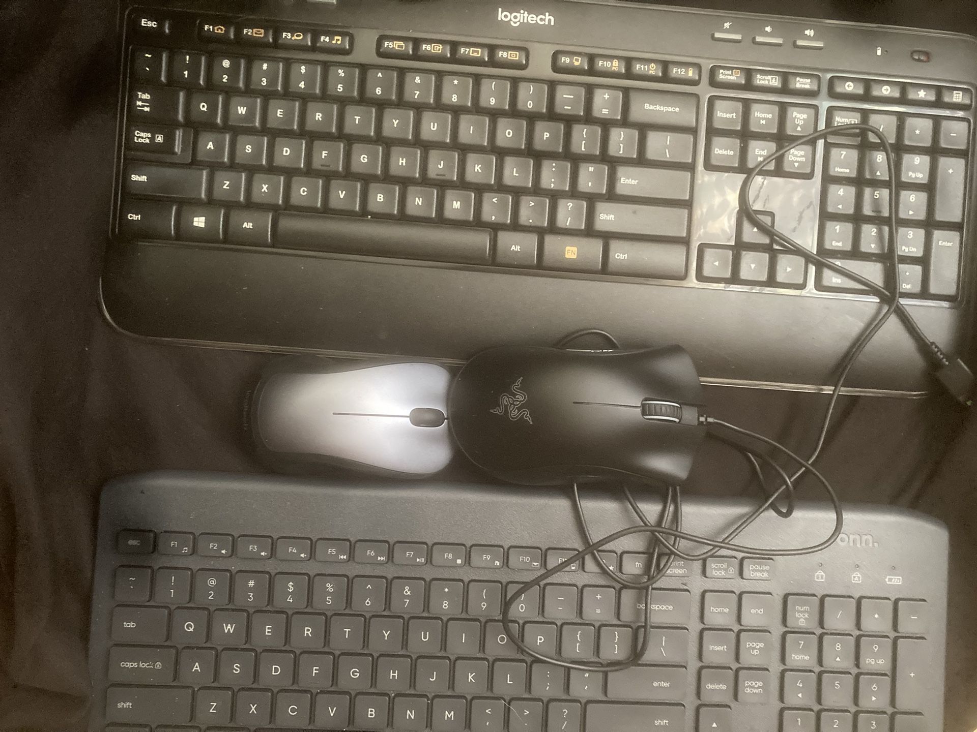 2 Mouses 2 Keyboards Including 1 Razor Gaming Mouse 