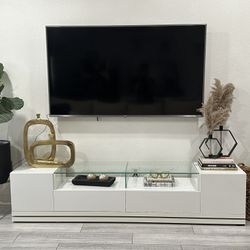 White Tv Stand