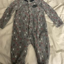 Boys Nike  Air Button Up Size 3months