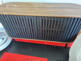 Console. $690 new. Pickup in 92127