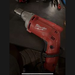 Milwaukee 0299-20 1/2in Magnum Drill