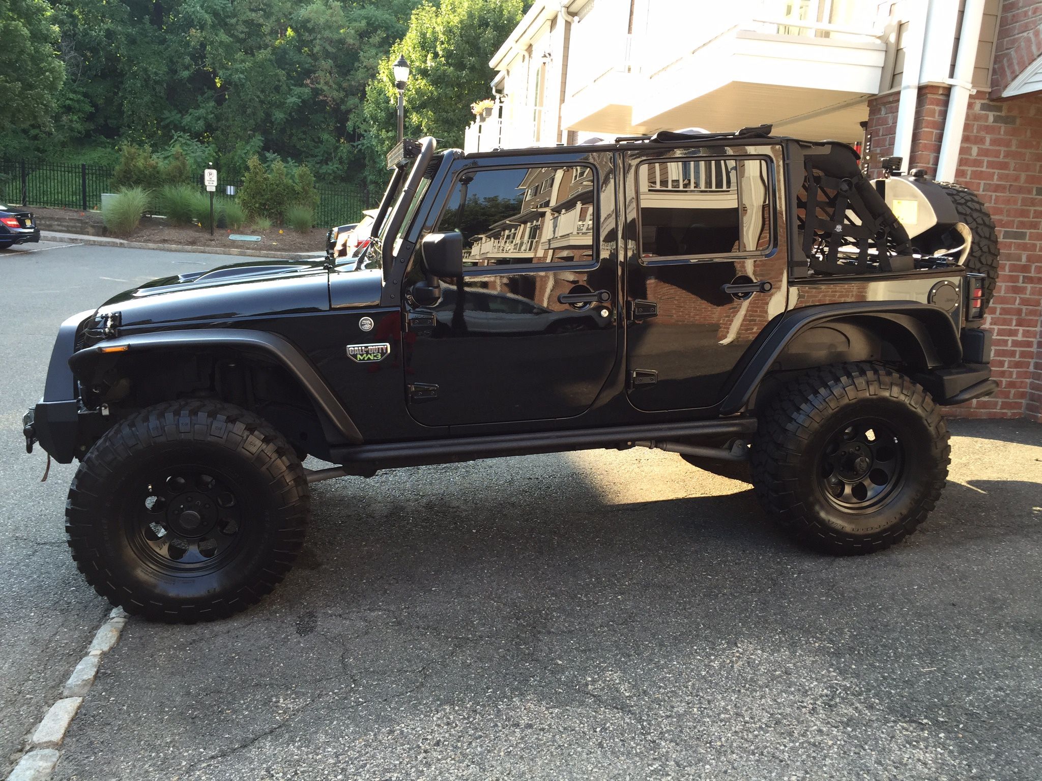 Jeep Wrangler Wheels & Tires 17” (37” Tire)