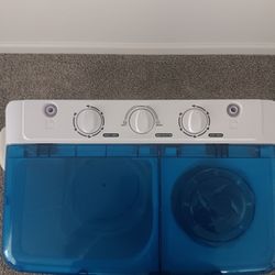 Portable Twin-Tub Washer & Spin Dryer - Great condition