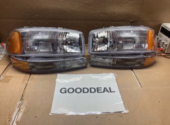 #66 Fit 99-07 GMC Sierra Yukon Chrome Amber Set OE Style Headlight Light