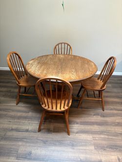 Dining table & 4 chairs