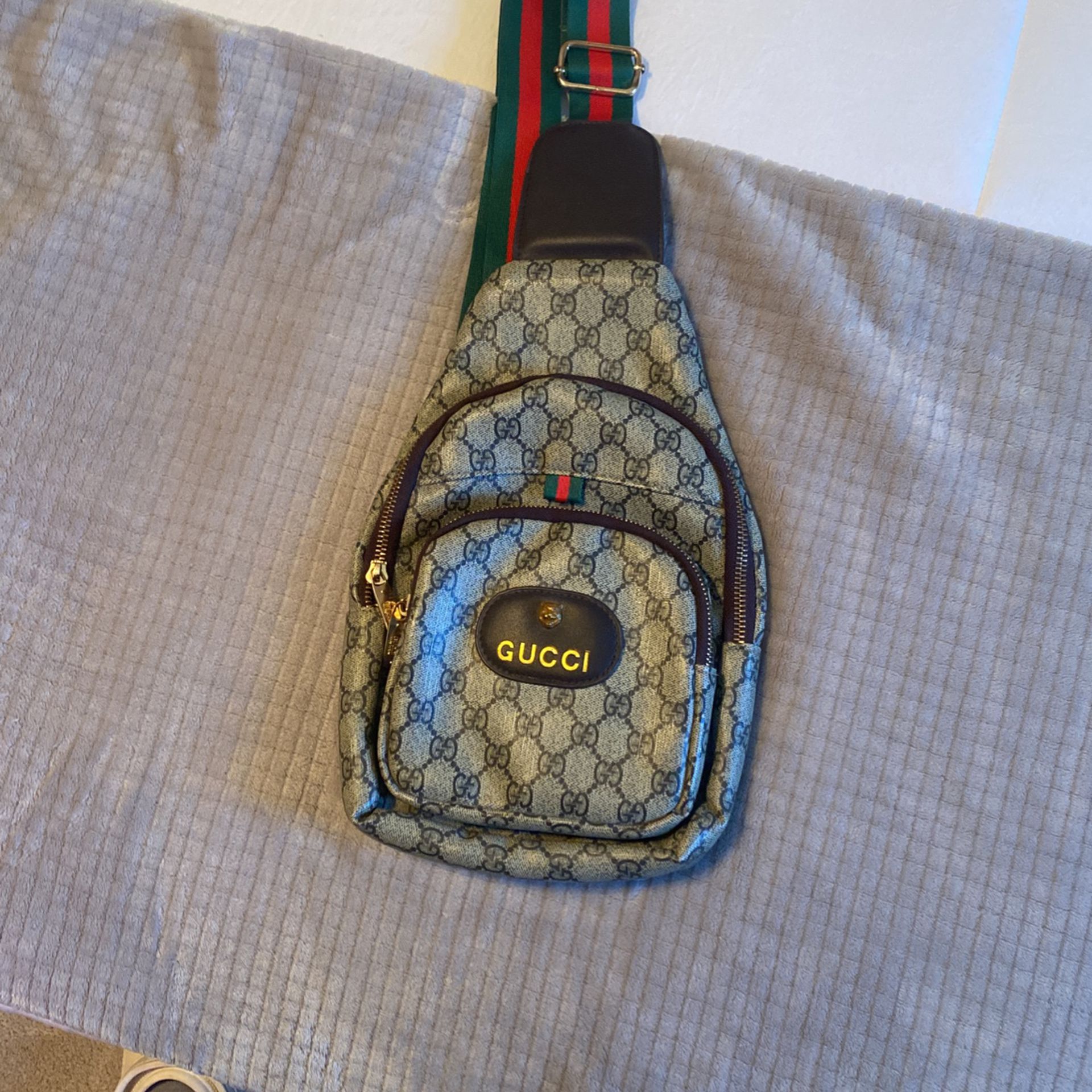 Gucci large hobo bag $600 for Sale in Garland, TX - OfferUp