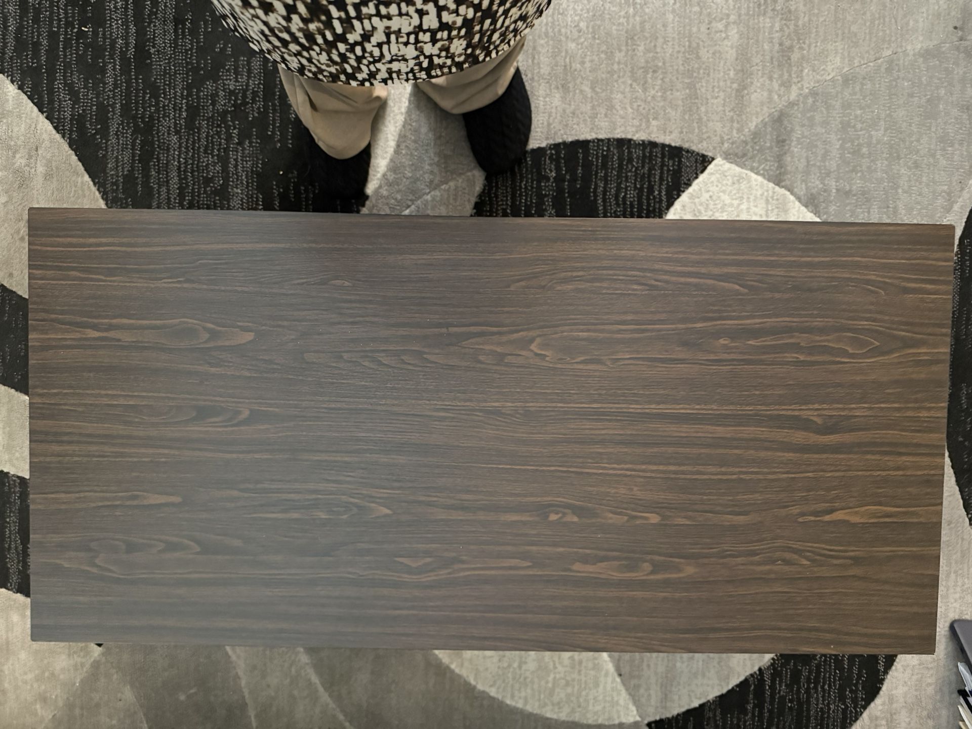 1 Coffee Table, 2 End Tables, 2 Storage Table=5 Total