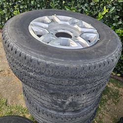 Upgraded your work truck Chevy 2500 stocks rims and tires