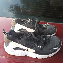 Nike Huarache Premium Zip (6.5M/8W)