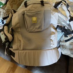 LILLEbaby 3-in-1 Ergonomic Carryon Airflow Carrier