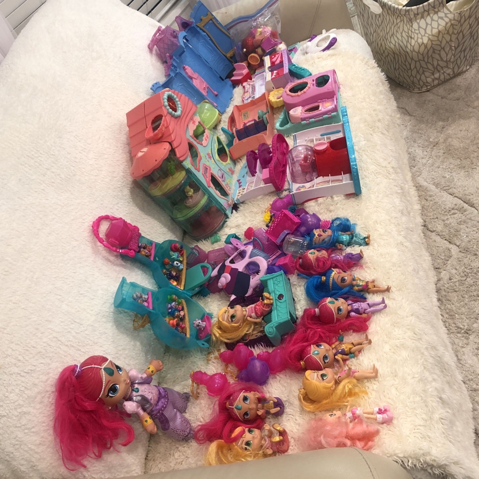 Doll House Girls Dolls Shimmer And Shine Shopkins Lot