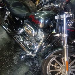 2001 Harley Davidson XL883
