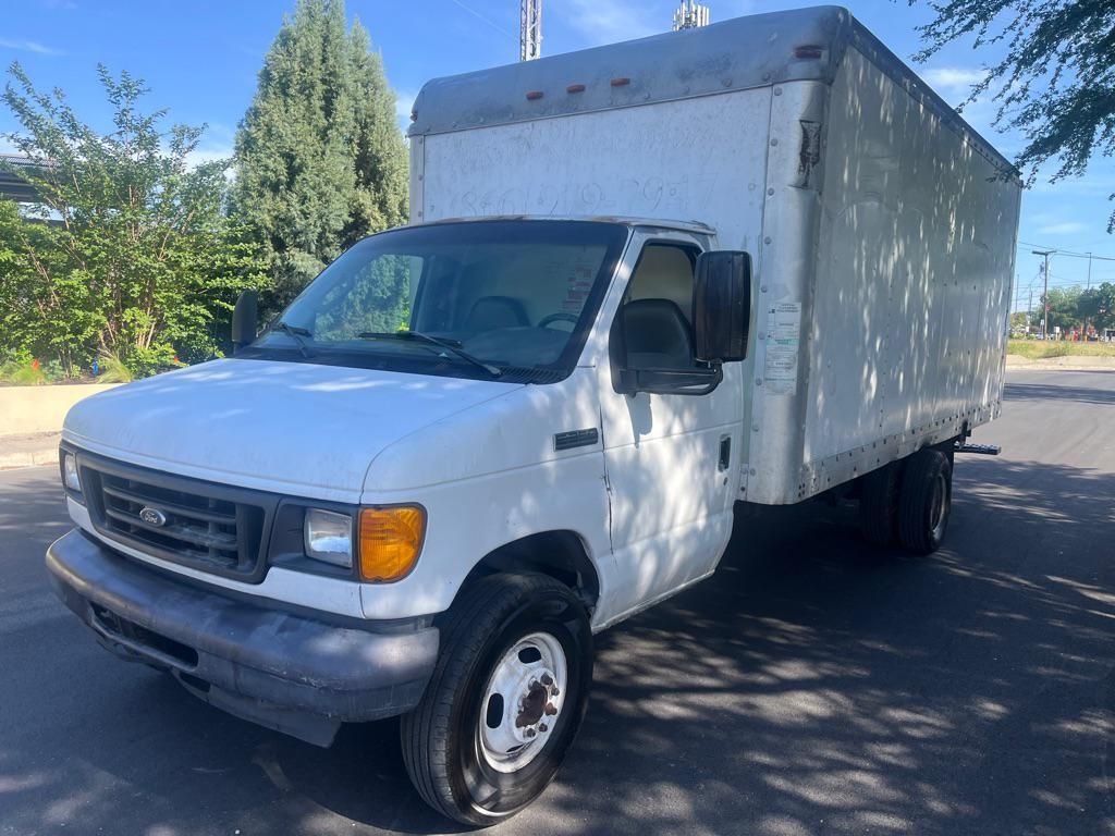 2006 Ford E-350 Cutaway