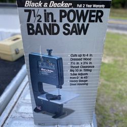 BLACK & DECKER 7 1/2” Power Band Saw 
