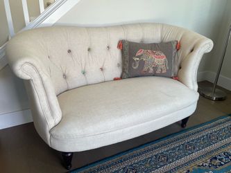 Tufted Loveseat