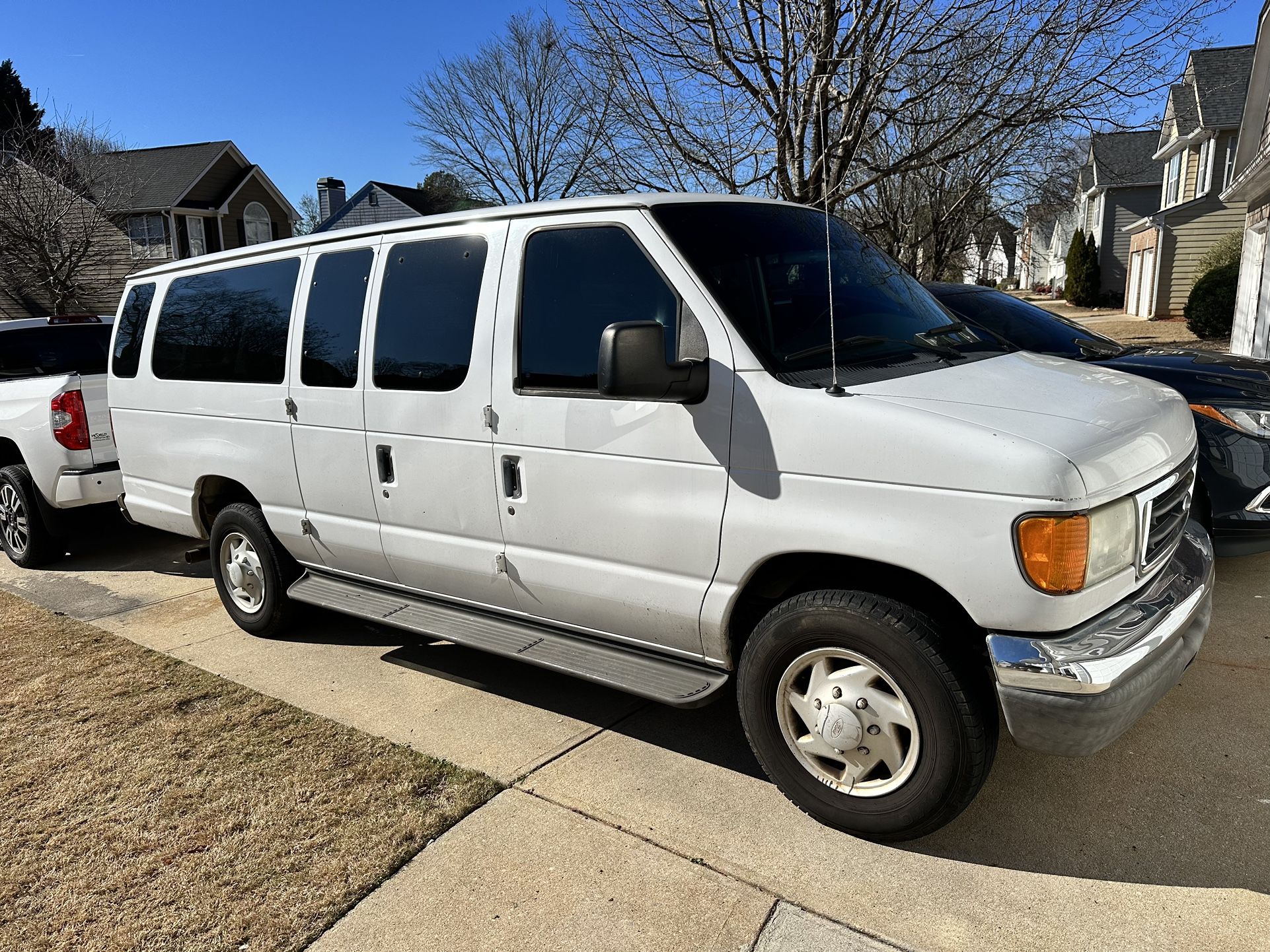 2004 Ford E-350