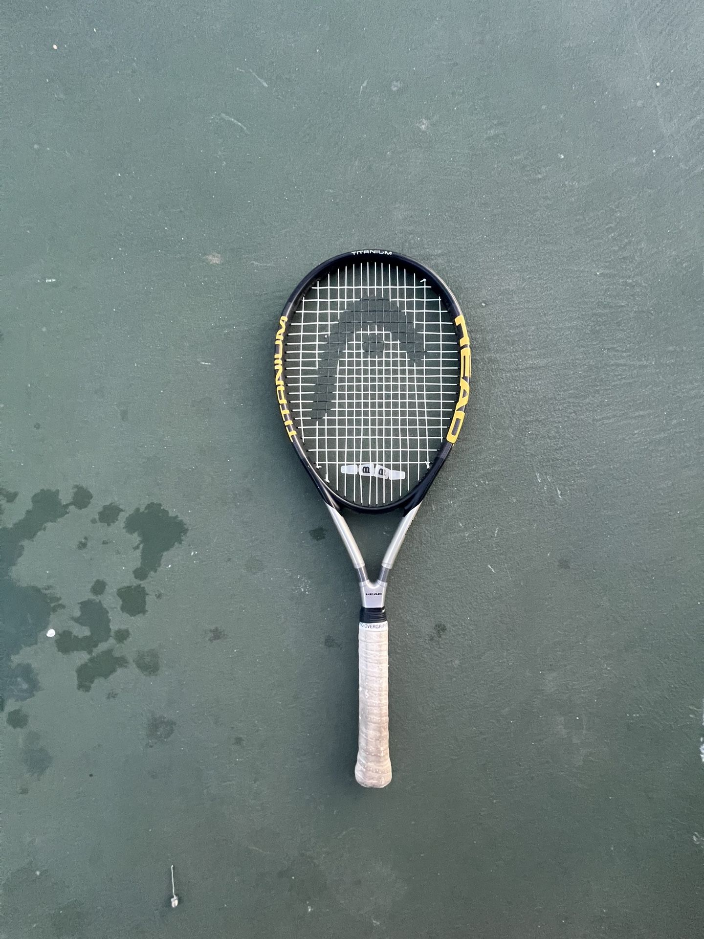Head Ti-S1 Pro racket 3/8 grip *dead strings*