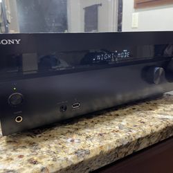 Sony STR-550 5.2 Channel .4K A/V Receiver Receiver 