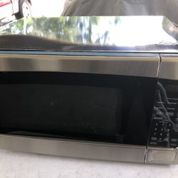 GE - 2.0 Cu. Ft. Countertop Microwave with Sensor Cooking and Defrost - Stainless Steel