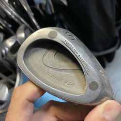 Yonex V-Mass 250 Sand Wedge SW 