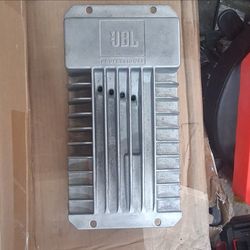 OEM FERRARI  JBL AMPLIFER