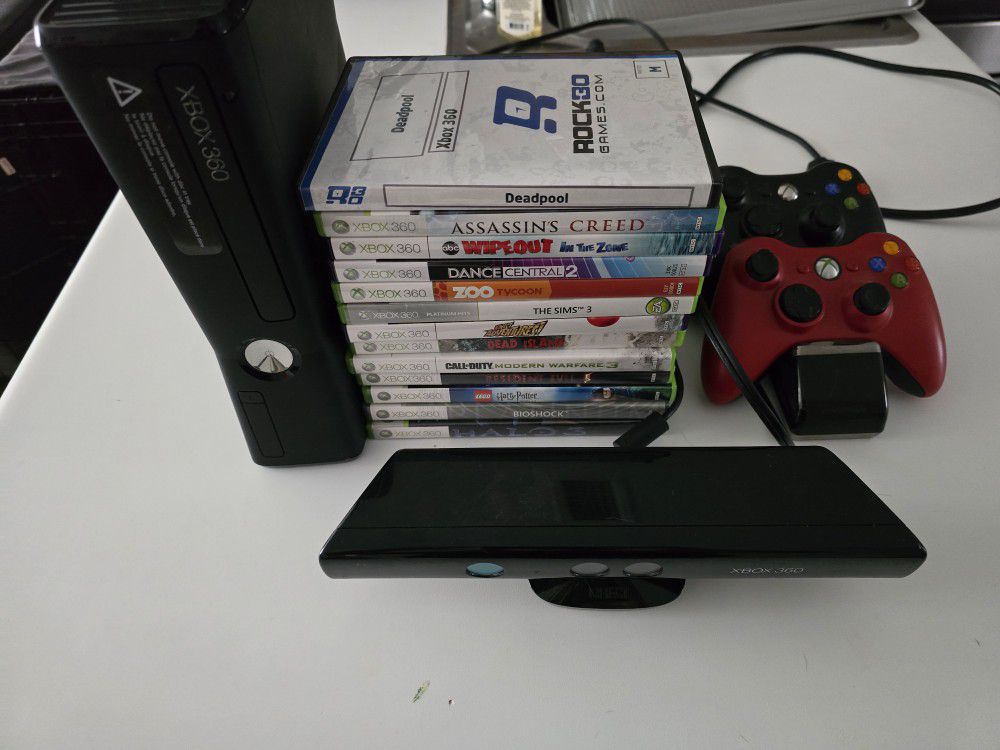 Xbox 360 W/ Kinect