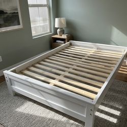 Queen Size Bed Frame – Solid Wood – White