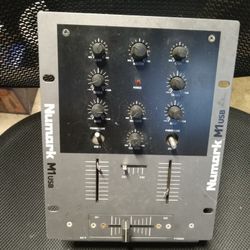 Numark M1 USB DJ MIXER 