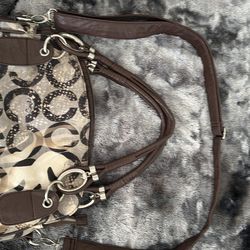 Coach purse used 1x like new
