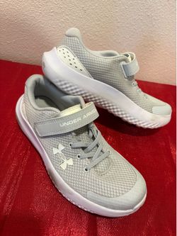 Girls Gray Athletic Shoes kids size 3 - Simi Valley
