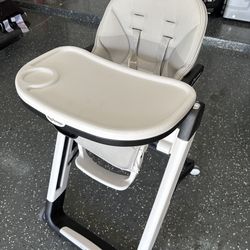 Peg Pergo High Chair
