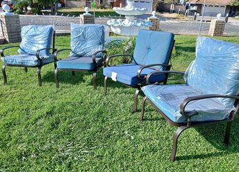4pcs new display outdoor chairs