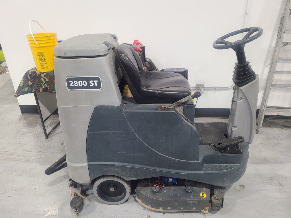 2800st Advance Floor Cliner Machine