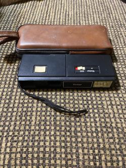 Vintage Vivitar 600 Compact Pocket Camera with Case