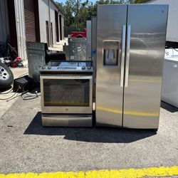 GE Refrigerator And Stove 