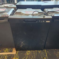 GE 24 Inch Front Controls Dishwasher Black GDF450PGRBB