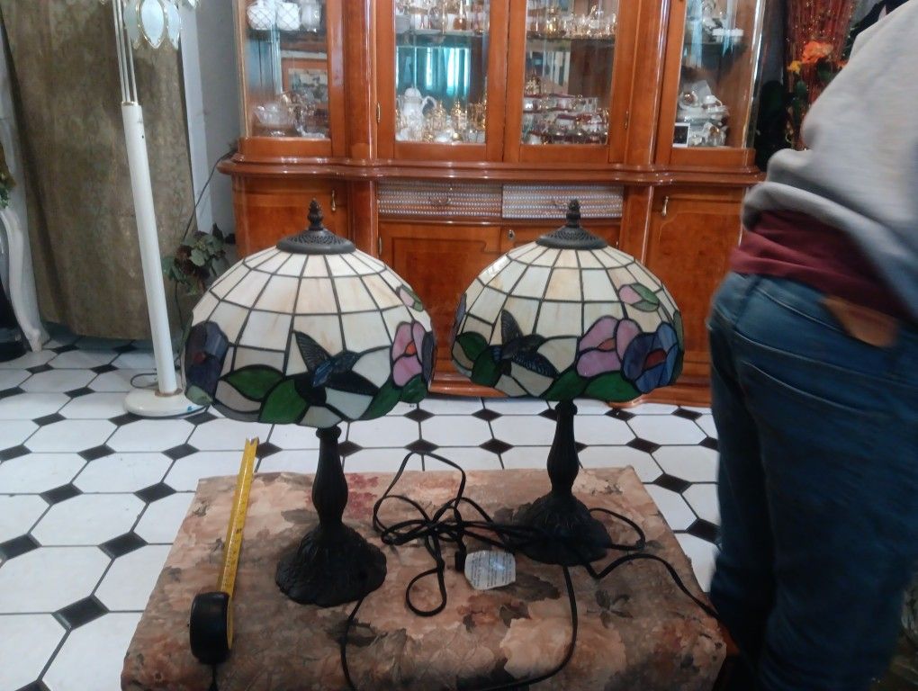 2 Vintage Tiffany Style Lamp Stained Glass Flower Hummingbird Table Lamps
