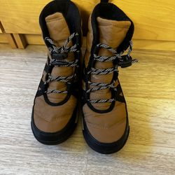 Winter Boots Size 3