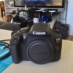 Canon EOS Rebel T7 DSLR Camera Kit – Like New (with 2 Lenses)