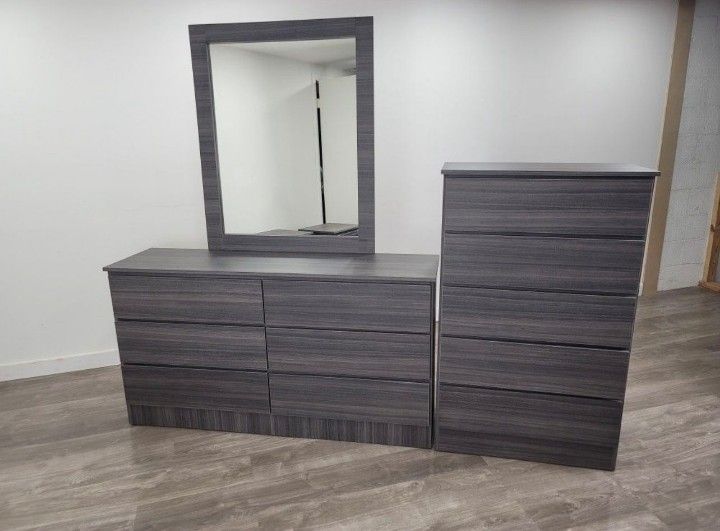 Dresser With Mirror And Chest//Cómoda Con Espejo Y Gavetero 
