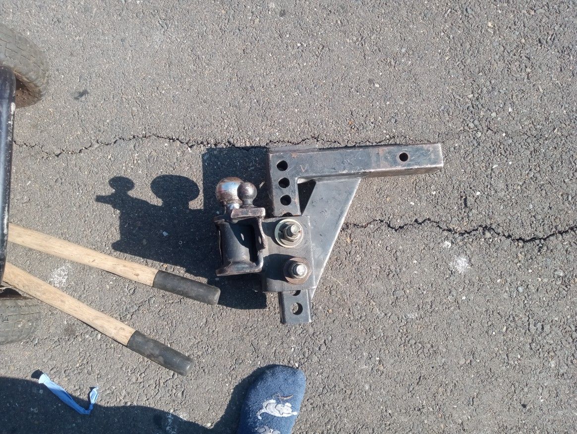 Drop Trailer Hitch With Load Levelers And Sway Bar