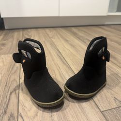 Bogs Toddler Black Solid Boots - 4T