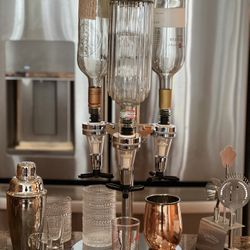 Liquor Dispenser- 3 Bottle Revolving 