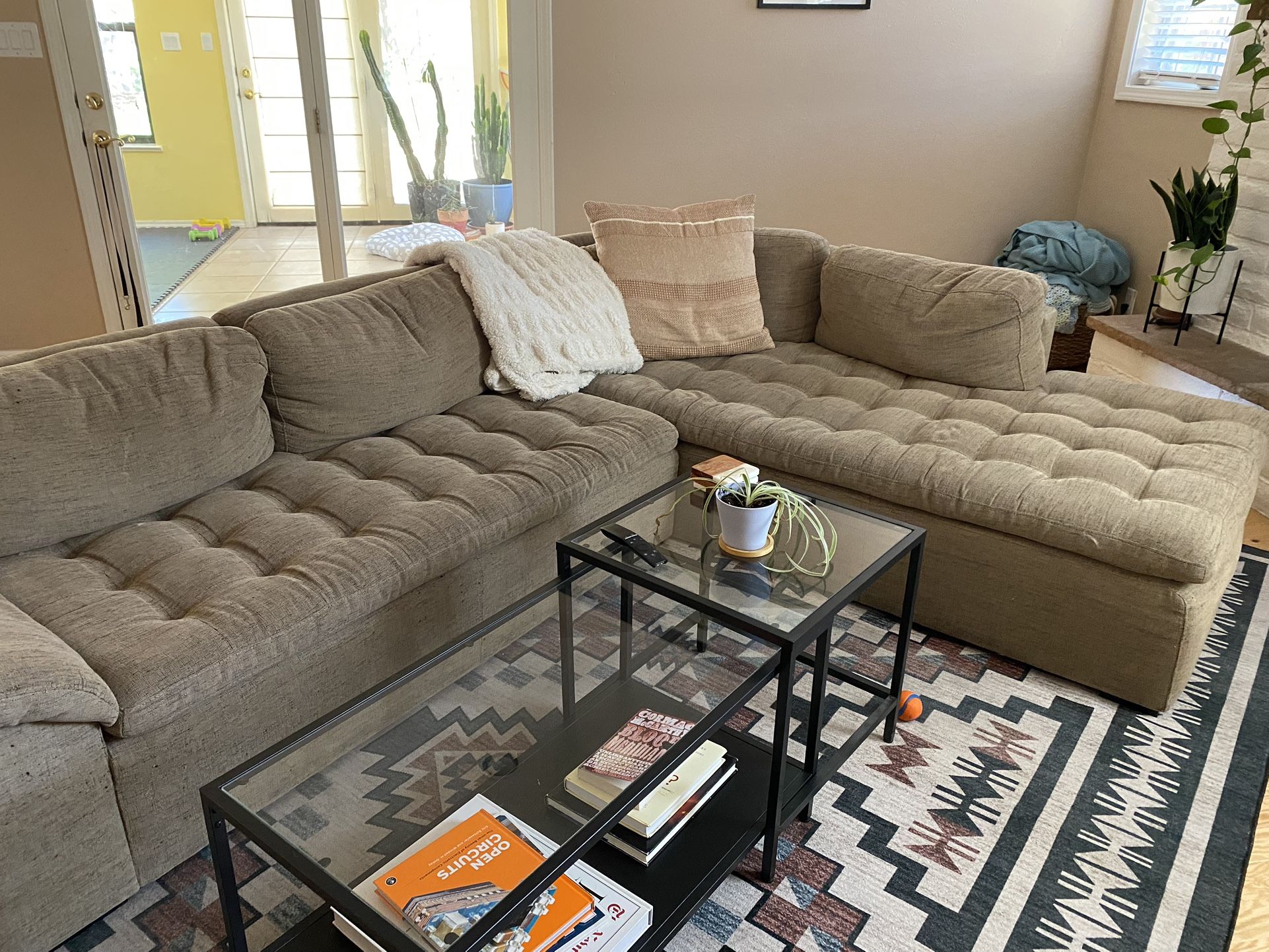Retro Style Couch for Sale in Albuquerque, NM OfferUp
