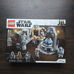 Lego Set 75319 Armorer's Mandalorian Forge