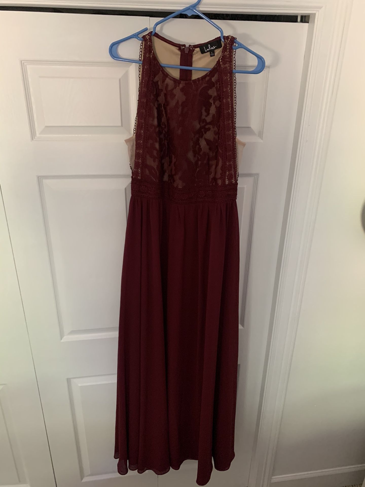 Lulus burgady dress, size L