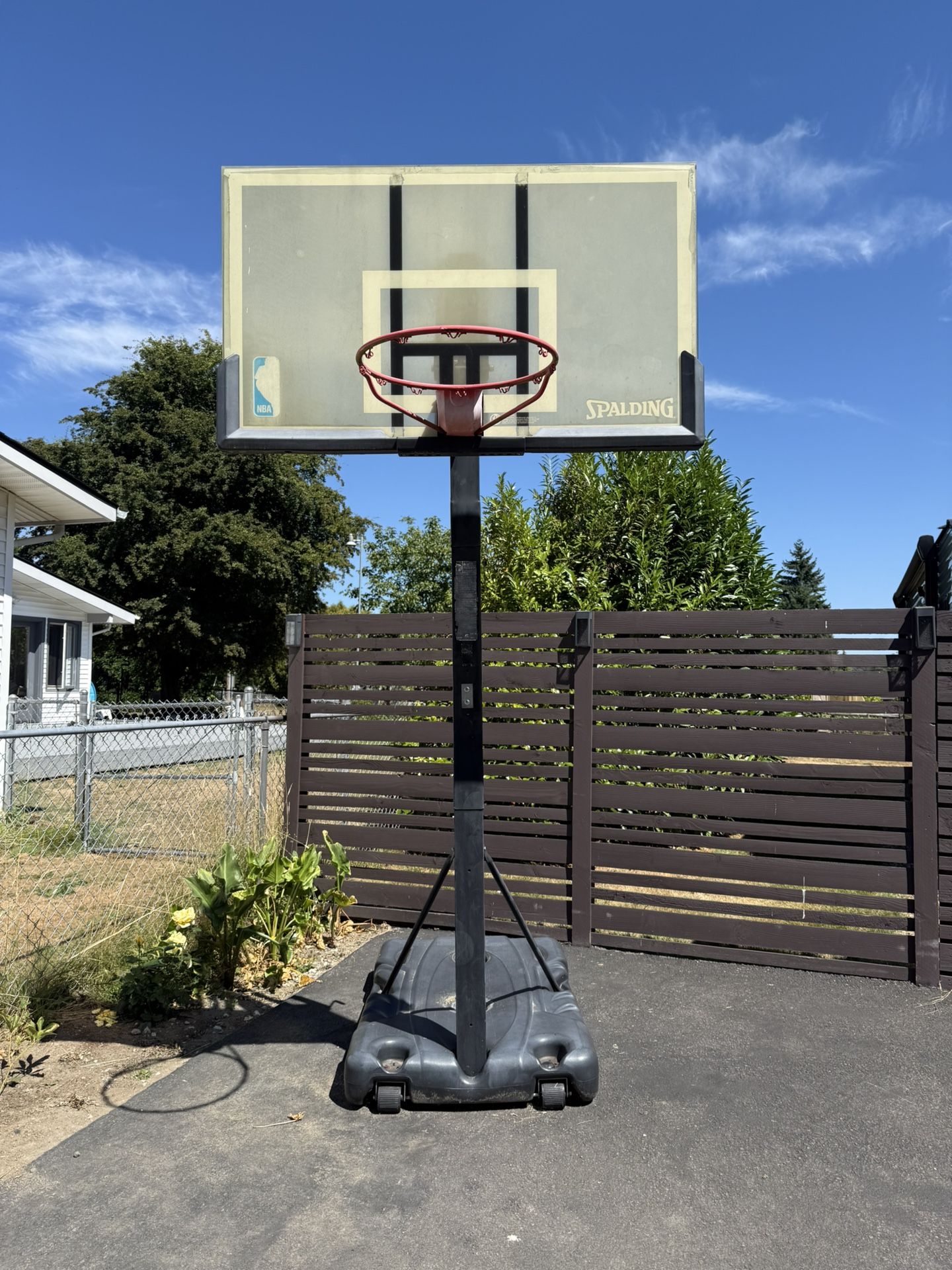 Spalding Basketball hoop