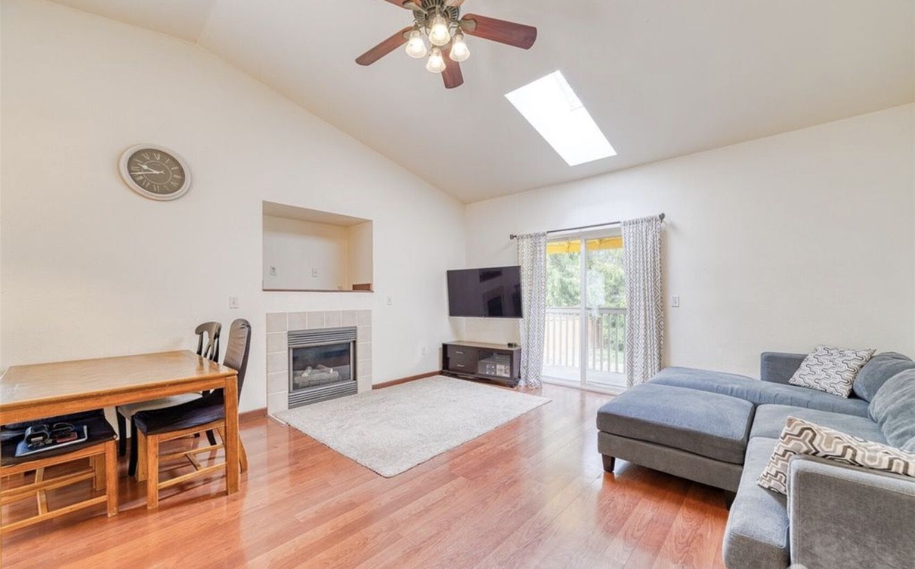 Free Laminate Flooring 