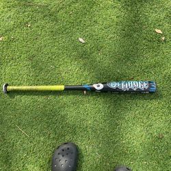 Demarini baseball bat. USSSA bat 28 -12