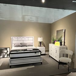 White 4PC Queen Bedroom Set 